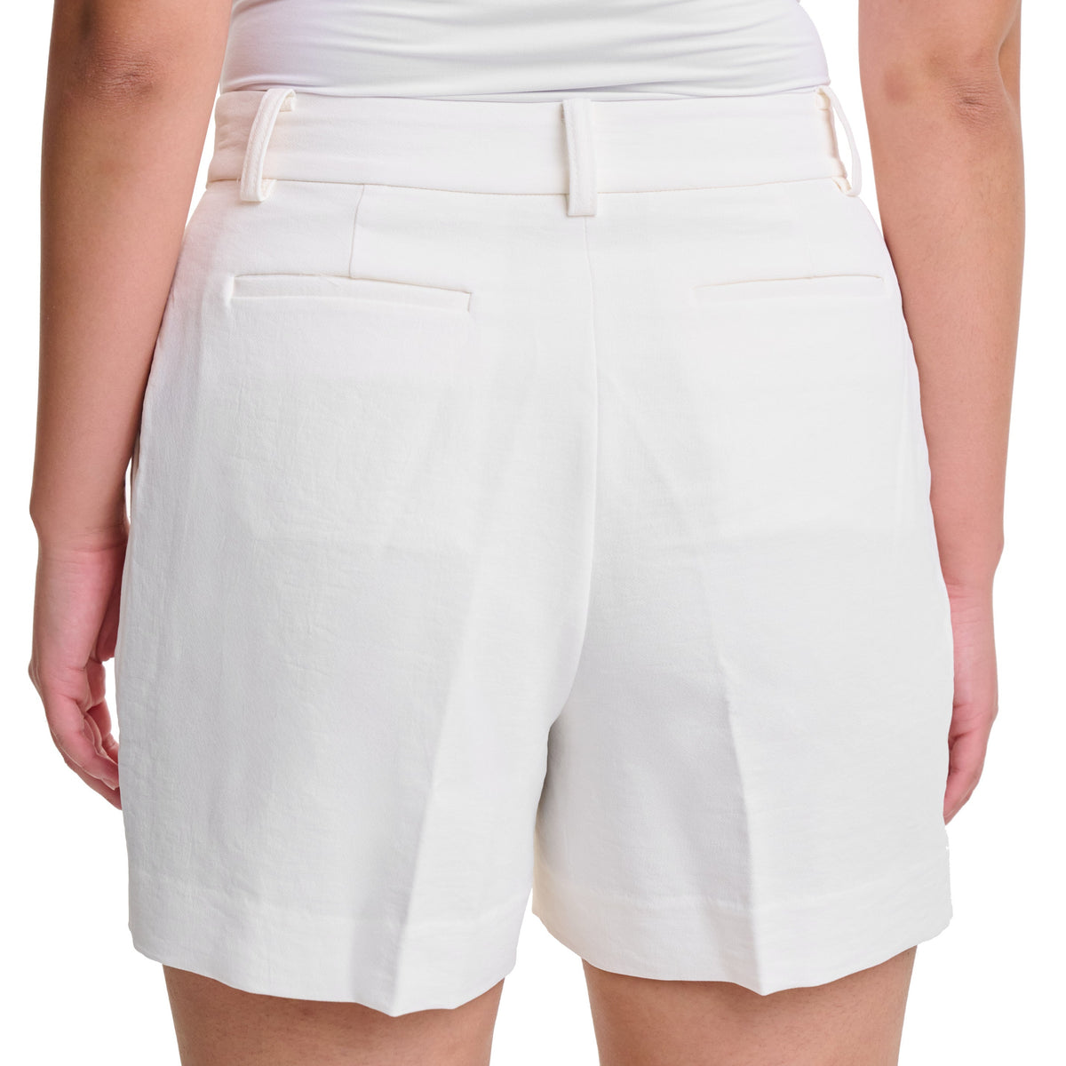 the avia tailored short